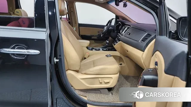 Kia The New Carnival 2018 Черный из Кореи, фото 2