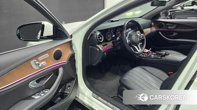 Mercedes-Benz E-Class W213 2019 Белый из Кореи, фото 2