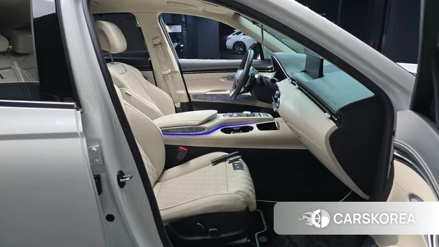 Genesis GV70 2024 Белый из Кореи, фото 2