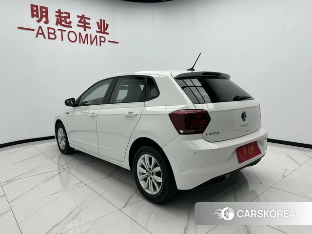 Volkswagen Polo 2022 Белый из Китая, фото 2