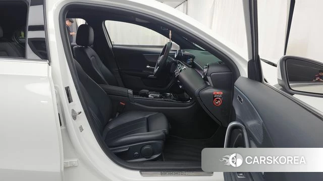 Mercedes-Benz A-Class W177 2021 Белый из Кореи, фото 2