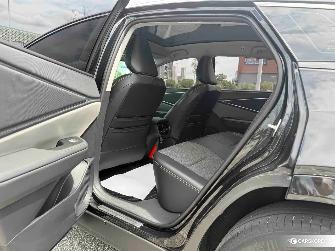 Toyota bZ5 2025 Черный из Китая, фото 2