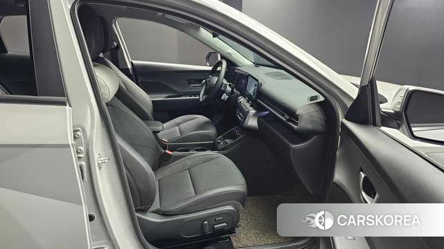Hyundai Kona (SX2) 2024 Серебряный из Кореи, фото 2