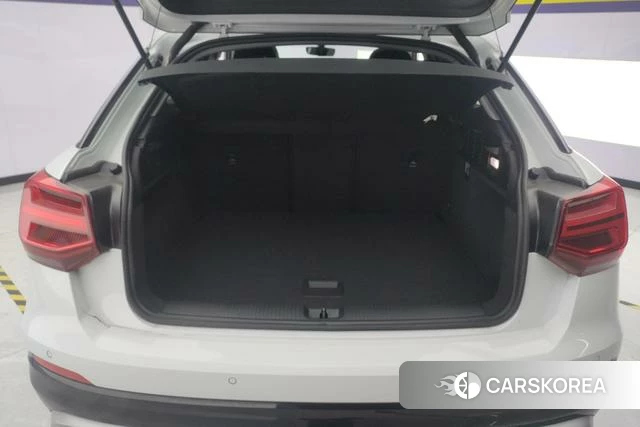 Audi Q2L 2020 Белый из Китая, фото 2