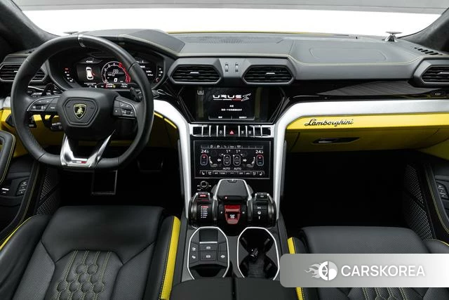 Lamborghini Urus 2023 Черный из Китая, фото 2