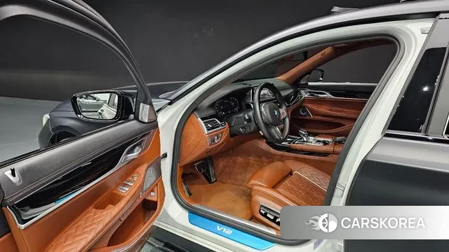 BMW 7 Series (G11) 2020 Черный из Кореи, фото 2