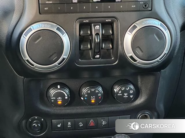 Jeep Wrangler 2018 Черный из Китая, фото 2