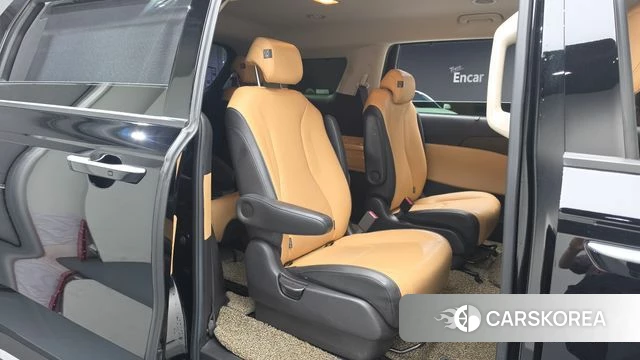 Kia Carnival 4th generation 2021 Черный из Кореи, фото 2