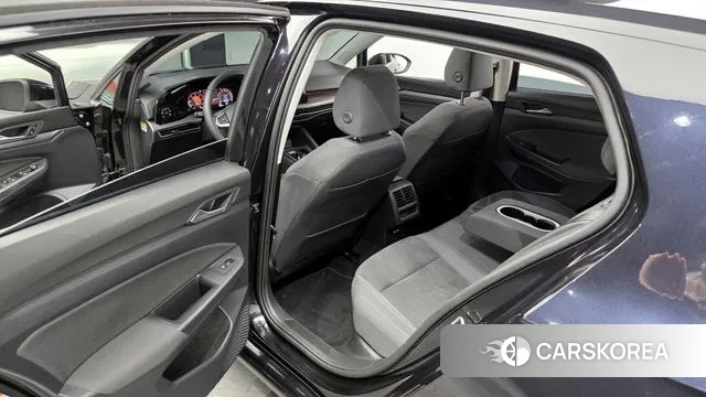 Volkswagen Golf 8th Generation 2022 Черный из Кореи, фото 2