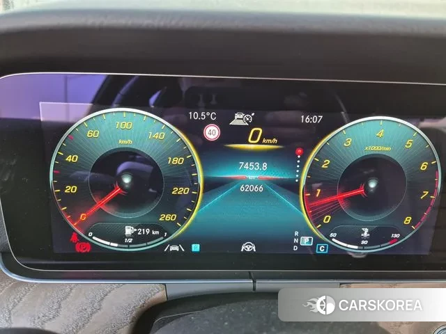 Mercedes-Benz E-Class W213 2021 Белый из Кореи, фото 2