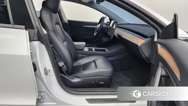 Tesla Model 3 2021 Белый из Кореи, фото 2