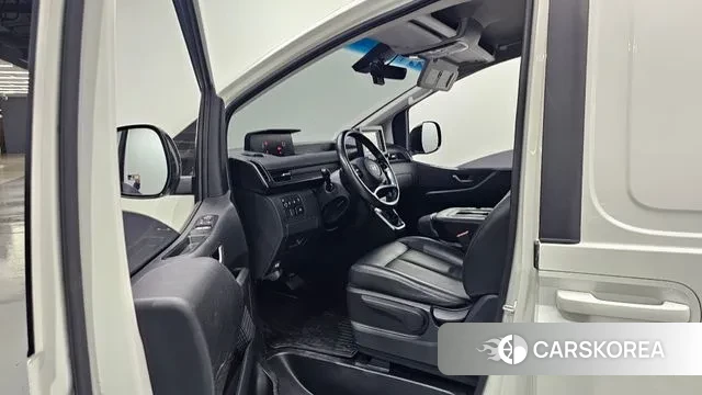 Hyundai Staria 2021 Белый из Кореи, фото 2