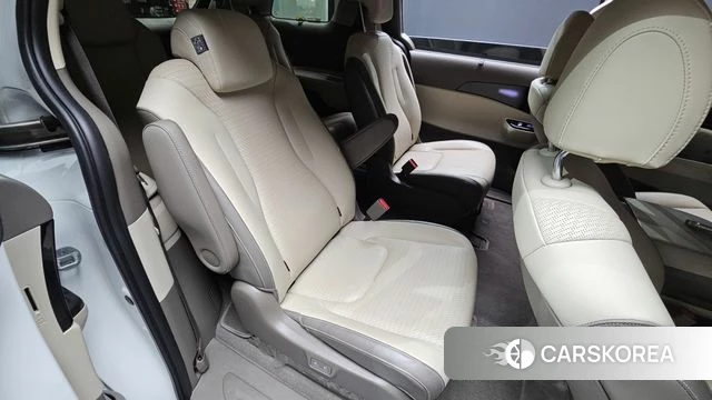Kia Carnival 4th generation 2023 Белый из Кореи, фото 2
