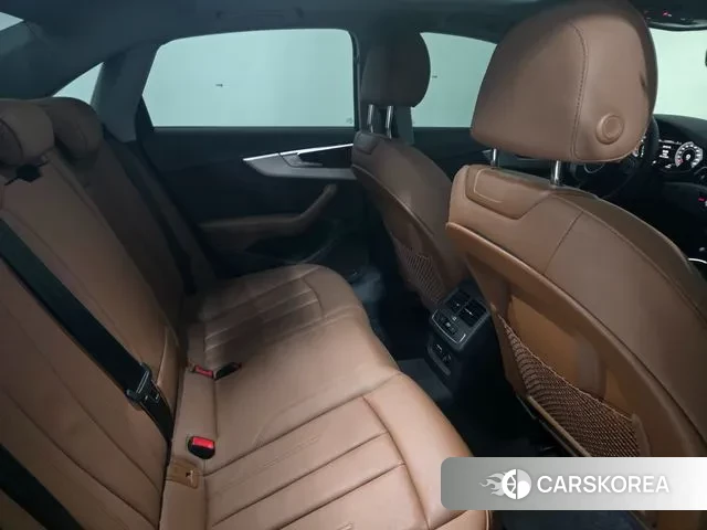 Audi A4 (B9) 2022 Серый из Кореи, фото 2