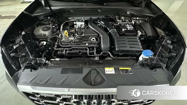 Audi Q2L 2025 Темно-серый из Китая, фото 2