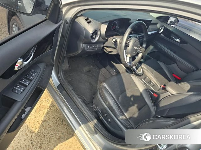 Kia The New K3 2nd generation 2022 Серый из Кореи, фото 2