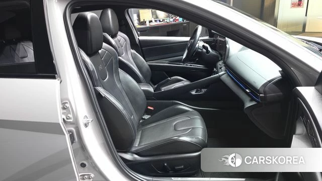 Hyundai Avante (CN7) 2022 Серебристо-серый из Кореи, фото 2