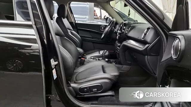 Mini Cooper Countryman 2021 Черный из Кореи, фото 2