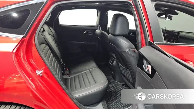 Kia The New K3 2nd generation 2023 Красный из Кореи, фото 2