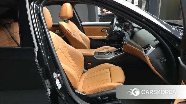 BMW 3 Series (G20) 2023 Черный из Кореи, фото 2