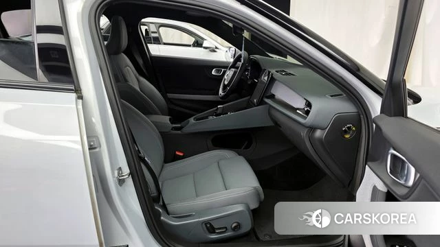 Polestar Polestar 2 2022 Светло-серебряный цвет из Кореи, фото 2