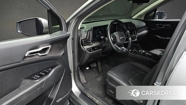 Kia Sportage 5th Generation Hybrid 2024 Серебристо-серый из Кореи, фото 2