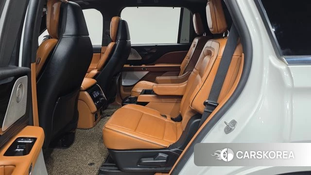 Lincoln Aviator 2nd generation 2021 Белый из Кореи, фото 2