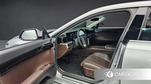 Hyundai Grandeur (GN7) 2023 Серебристо-серый из Кореи, фото 2