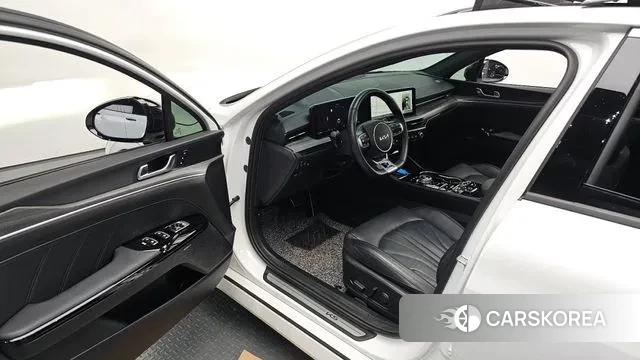 Kia The New K5 3rd generation 2023 Белый из Кореи, фото 2