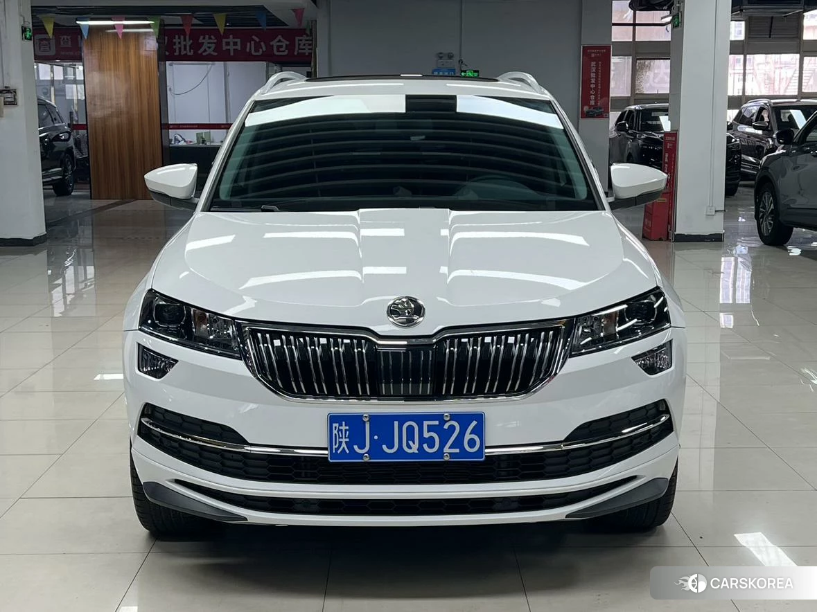 Skoda Krok 2022 Белый из Китая, фото 2