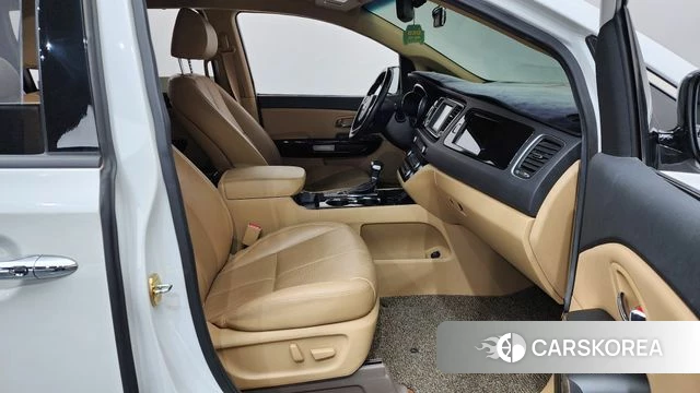 Kia The New Carnival 2018 Белый из Кореи, фото 2