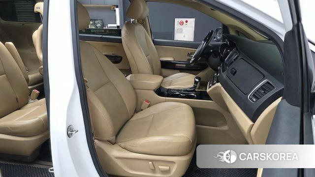 Kia The New Carnival 2018 Белый из Кореи, фото 2