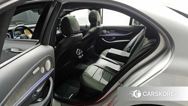 Mercedes-Benz E-Class W213 2020 Серебристо-серый из Кореи, фото 2