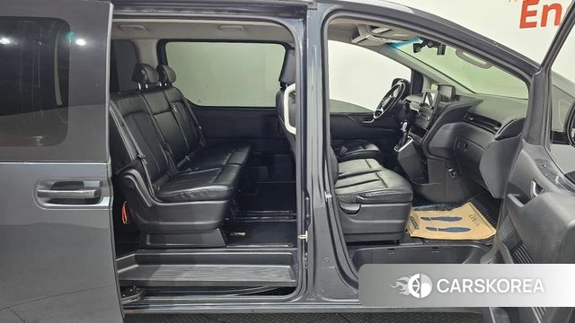 Hyundai Staria 2021 Серый из Кореи, фото 2