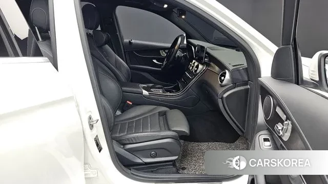 Mercedes-Benz GLC-Class X253 2022 Белый из Кореи, фото 2