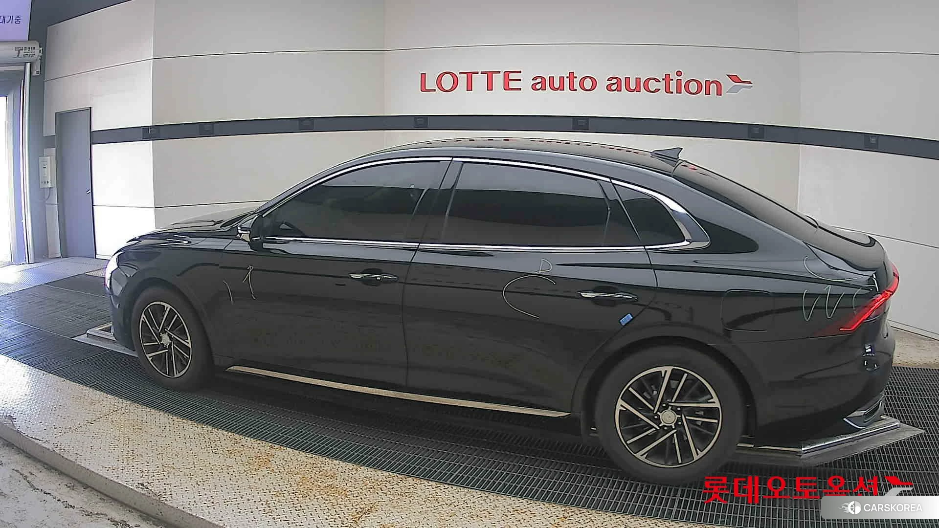 Hyundai Grandeur 2022 Midnight Black Pearl из Кореи, фото 2