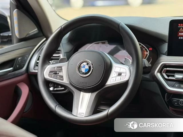 BMW X3 2024 Белый из Китая, фото 2