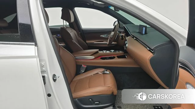 Genesis GV70 2022 Белый из Кореи, фото 2