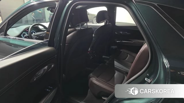 Genesis GV70 2023 Зеленый из Кореи, фото 2