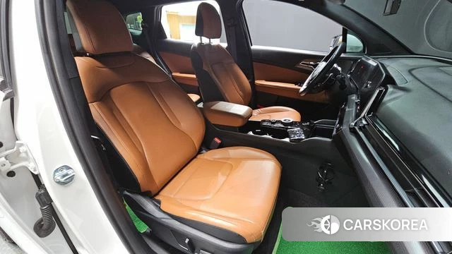 Kia Sportage 5th Generation 2023 Белый из Кореи, фото 2