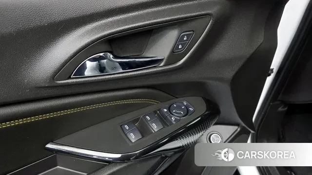 Chevrolet (GM Daewoo) Trax Crossover 2024 Белый из Кореи, фото 2