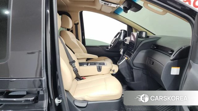 Hyundai Staria 2024 Черный из Кореи, фото 2