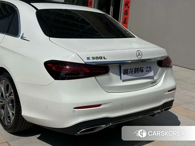 Mercedes-Benz E-class 2023 Белый из Китая, фото 2
