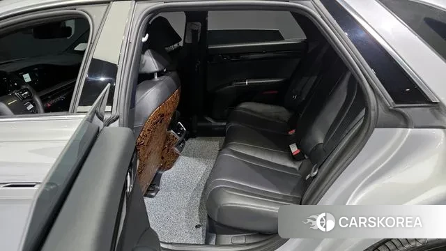 Hyundai Grandeur (GN7) 2023 Серебряный из Кореи, фото 2