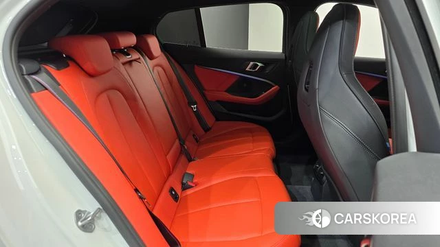 BMW 1 Series (F40) 2022 Белый из Кореи, фото 2