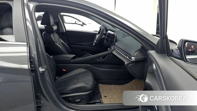 Hyundai The New Avante (CN7) 2023 Серый из Кореи, фото 2