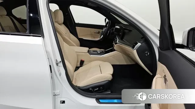 BMW 3 Series (G20) 2024 Белый из Кореи, фото 2