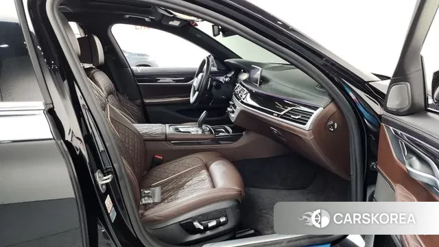 BMW 7 Series (G11) 2019 Черный из Кореи, фото 2