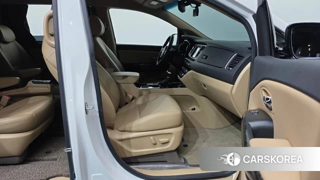 Kia The New Carnival 2019 Белый из Кореи, фото 2