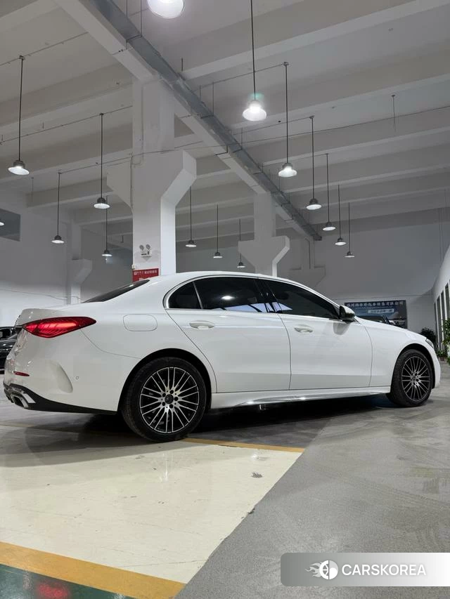 Mercedes-Benz Class C 2023 Белый из Китая, фото 2
